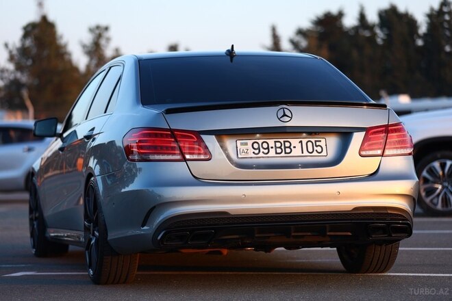 Mercedes E 350 2010, 220,000 km - 3.5 l - Bakı