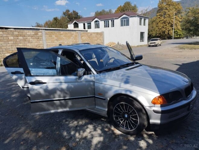 BMW 318 2000, 253,500 km - 1.9 l - Qax