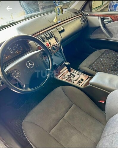 Mercedes E 220 d 2000, 381,545 km - 2.2 l - Mingəçevir