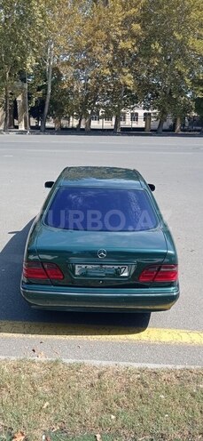 Mercedes E 220 d 2000, 381,545 km - 2.2 l - Mingəçevir