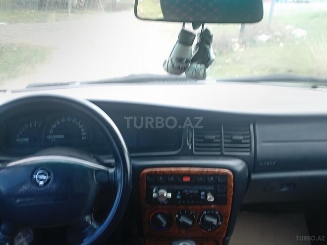 Opel Vectra 1998, 288,725 km - 1.8 l - Tovuz