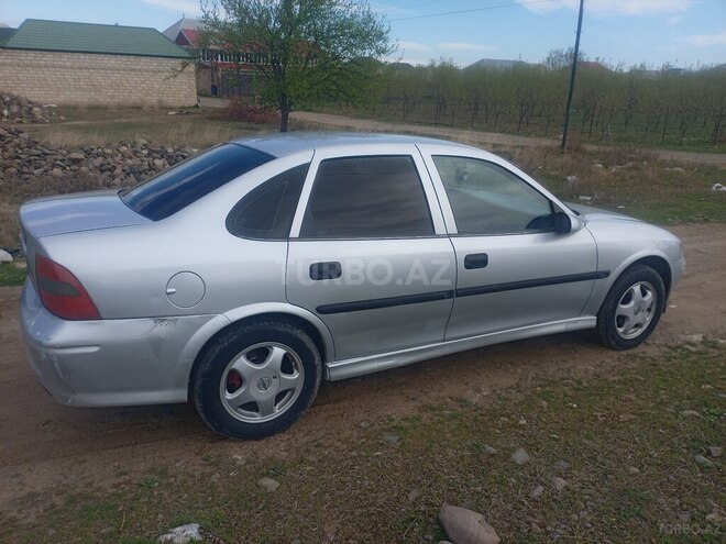 Opel Vectra 1998, 288,725 km - 1.8 l - Tovuz