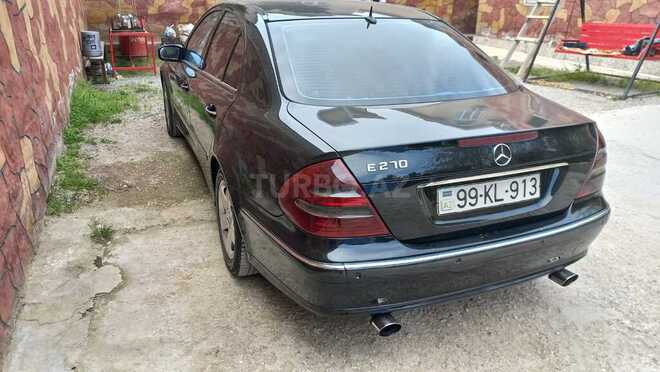 Mercedes E 270 2002, 299,579 km - 2.7 l - Bakı