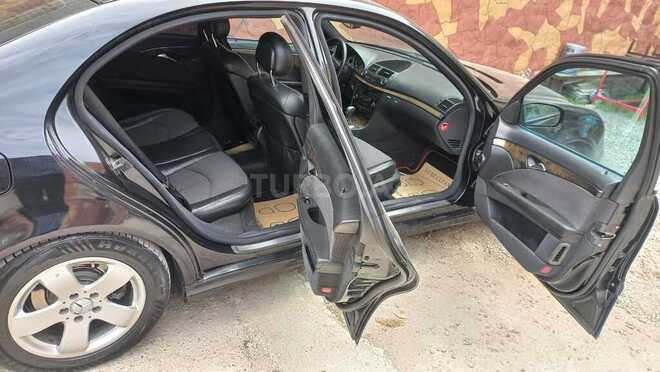 Mercedes E 270 2002, 299,579 km - 2.7 l - Bakı