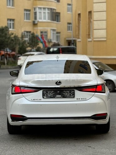 Lexus ES 200 2023, 23,000 km - 2.0 л - Sumqayıt