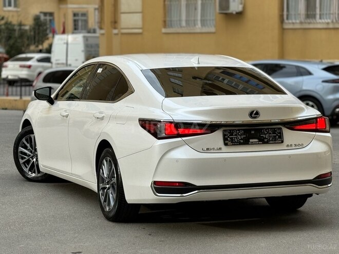 Lexus ES 200 2023, 23,000 km - 2.0 л - Sumqayıt