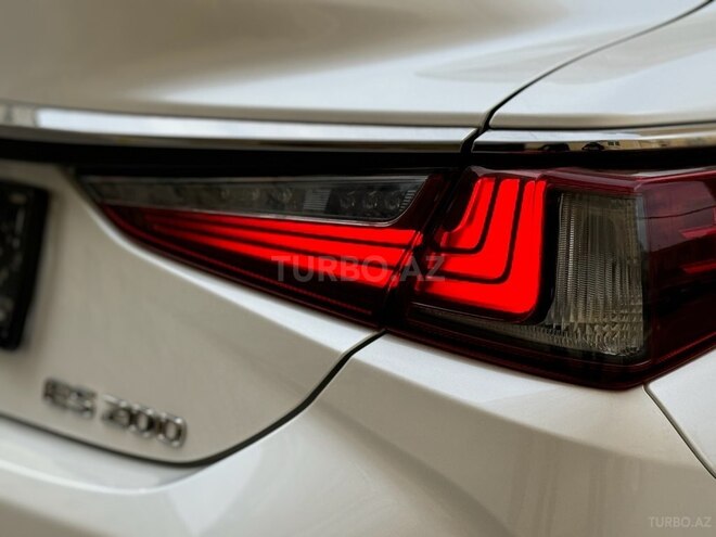 Lexus ES 200 2023, 23,000 km - 2.0 л - Sumqayıt