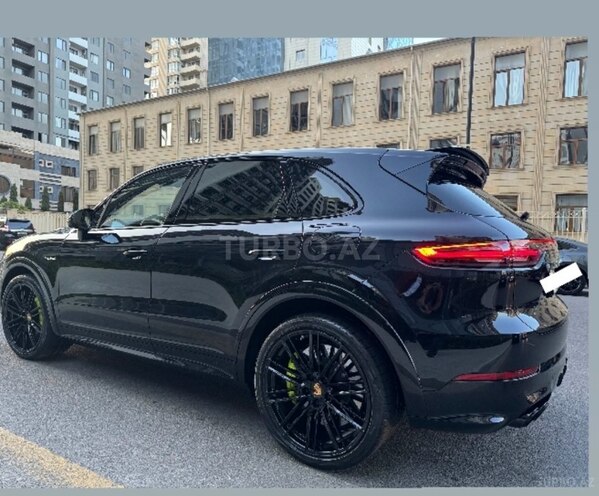 Porsche  2020, 40,000 km - 4.0 l - Bakı