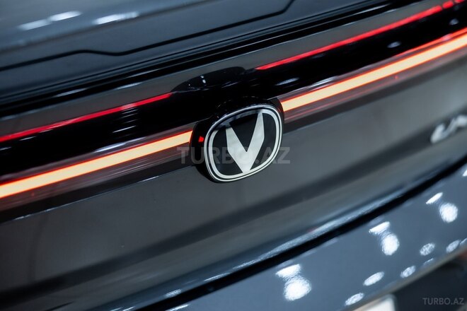 Changan Uni-V iDD-33