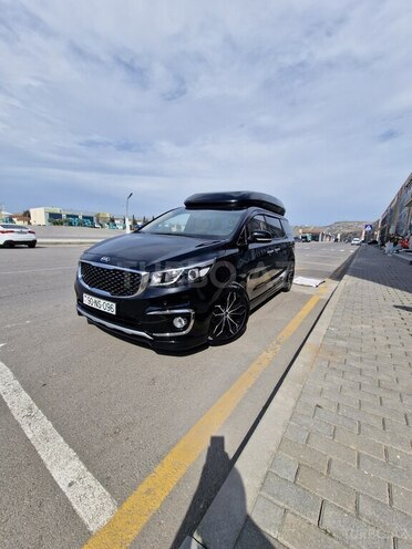 Kia Carnival-5