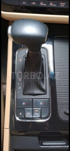 Kia Carnival-15