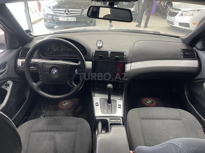 BMW 318-9