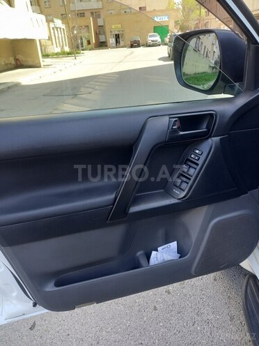 Toyota Land Cruiser Prado 2010, 200,000 km - 2.7 l - Bakı