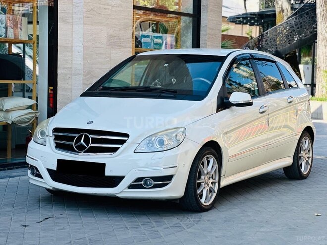 Mercedes B 180 2010, 90,000 km - 1.7 l - Lənkəran