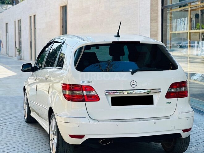 Mercedes B 180 2010, 90,000 km - 1.7 l - Lənkəran