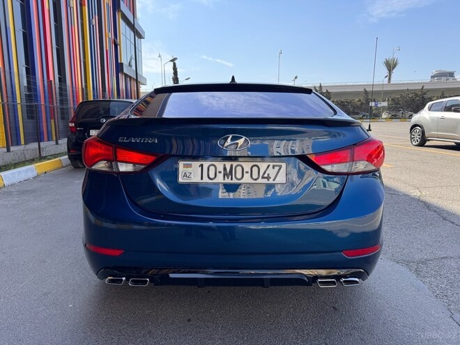 Hyundai Elantra 2015, 152,888 km - 1.8 l - Bakı