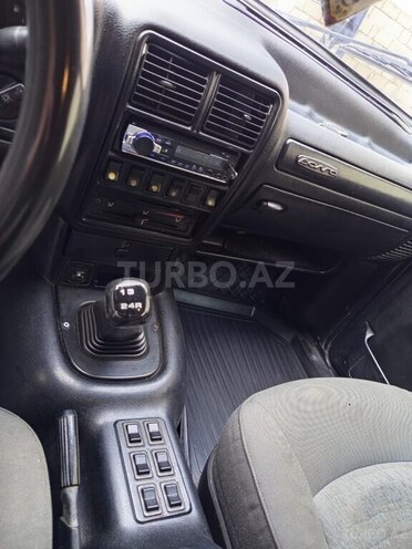 GAZ 31105 2004, 356,840 km - 2.3 l - Qusar