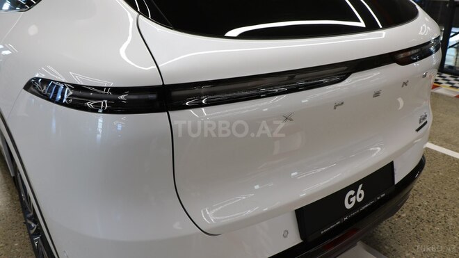 XPeng G6-11