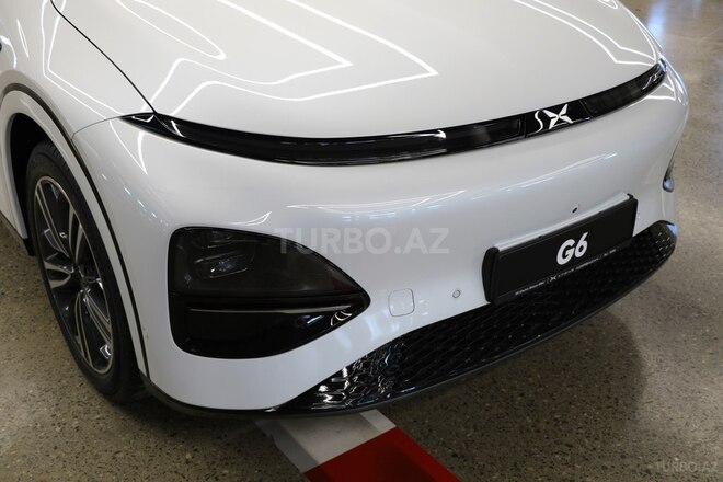 XPeng G6-10