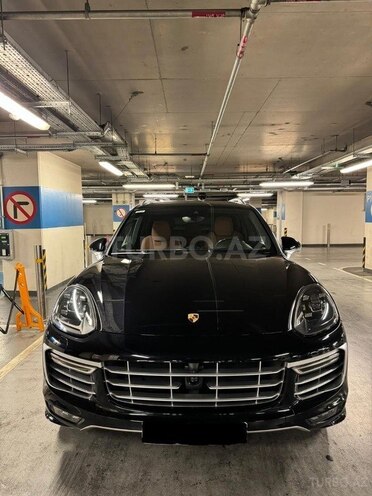 Porsche Cayenne Turbo S 2016, 83,500 km - 4.8 л - Bakı