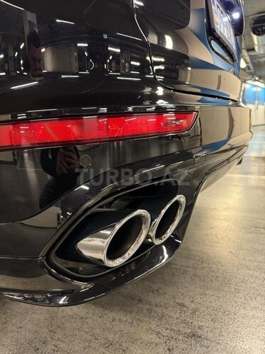 Porsche Cayenne Turbo S 2016, 83,500 km - 4.8 л - Bakı