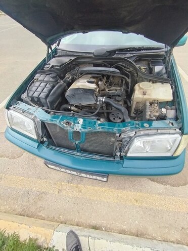 Mercedes C 180 2000, 412,000 km - 1.8 l - Sumqayıt