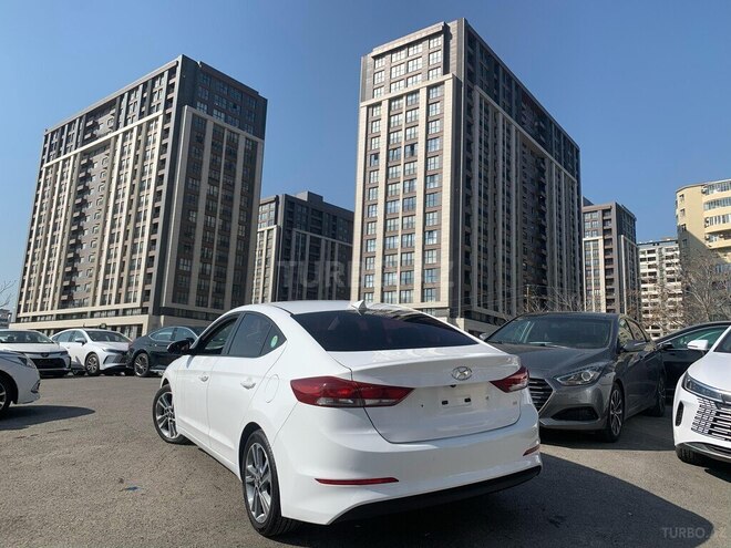 Hyundai Elantra 2017, 168,000 km - 1.6 l - Bakı