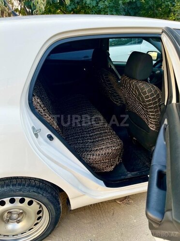 Toyota Corolla 2006, 250,000 km - 1.4 l - Bakı