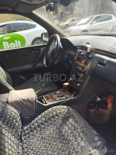Mercedes E 220 d 2001, 718,000 km - 2.2 l - Bakı