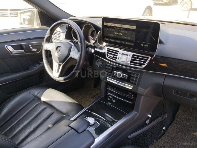 Mercedes E 220 d 2013, 273,800 km - 2.2 l - Bakı