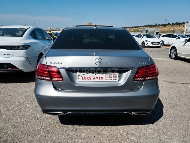 Mercedes E 220 d 2013, 273,800 km - 2.2 l - Bakı