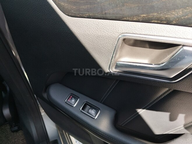 Mercedes E 220 d 2013, 273,800 km - 2.2 l - Bakı