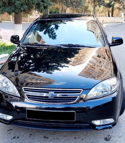 Chevrolet Lacetti-1