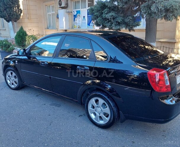 Chevrolet Lacetti-10