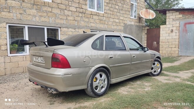 Opel Vectra 1999, 276,000 km - 2.0 l - Quba