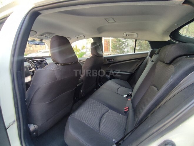 Toyota Prius 2017, 74,000 km - 1.8 l - Bakı