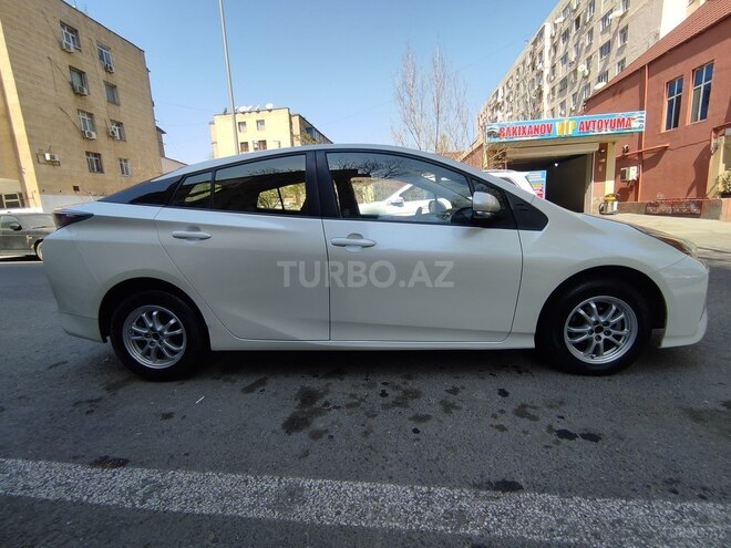 Toyota Prius 2017, 74,000 km - 1.8 l - Bakı