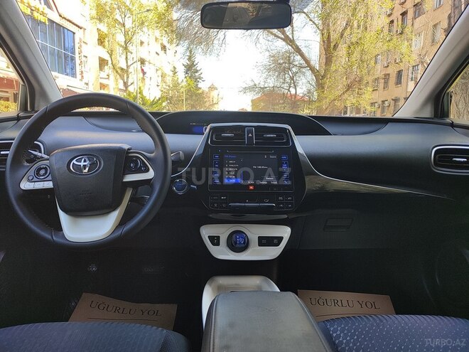 Toyota Prius 2017, 74,000 km - 1.8 l - Bakı