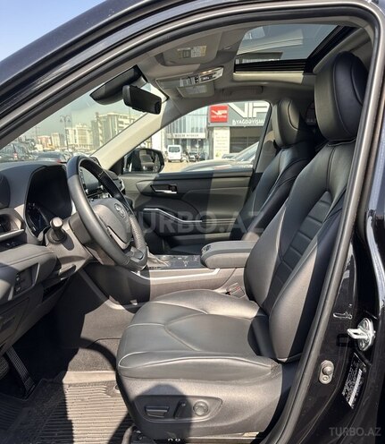 Toyota Highlander 2021, 30,000 km - 2.5 l - Bakı