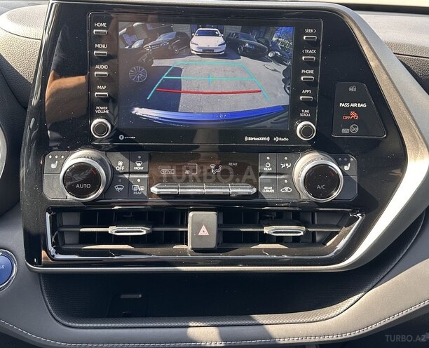 Toyota Highlander 2021, 30,000 km - 2.5 l - Bakı