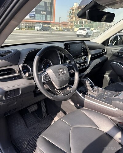 Toyota Highlander 2021, 30,000 km - 2.5 l - Bakı