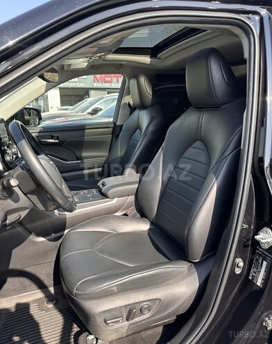 Toyota Highlander 2021, 30,000 km - 2.5 l - Bakı