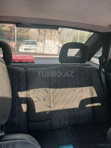 Opel Vectra 1994, 450,000 km - 2.0 l - Qax