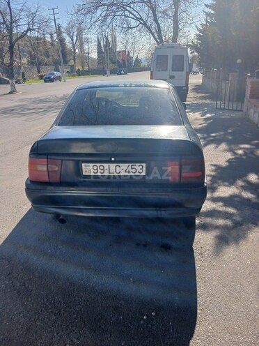 Opel Vectra 1994, 450,000 km - 2.0 l - Qax