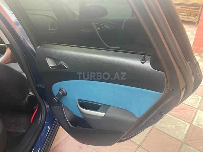 Opel Astra 2012, 250,000 km - 1.4 l - Bakı