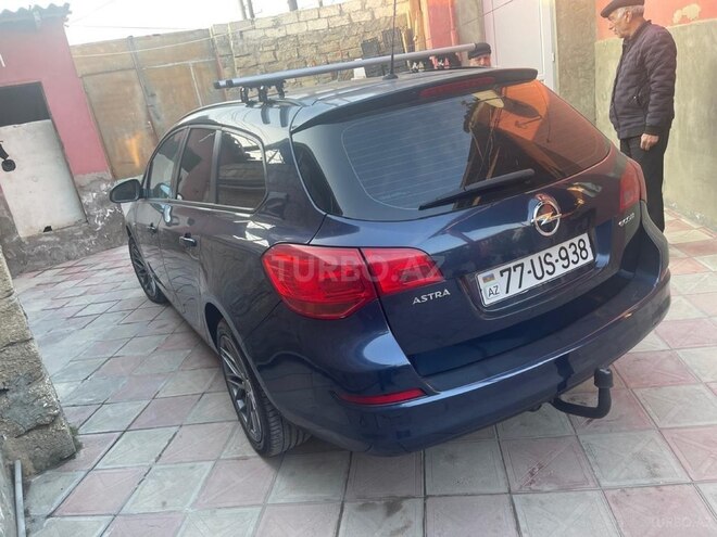 Opel Astra 2012, 250,000 km - 1.4 l - Bakı