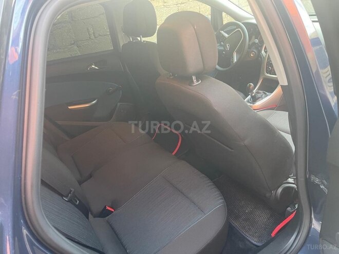 Opel Astra 2012, 250,000 km - 1.4 l - Bakı