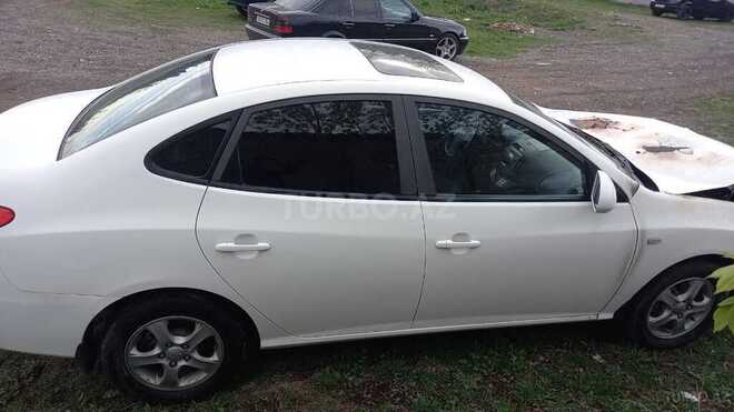 Hyundai Elantra 2009, 332,134 km - 1.6 l - Qazax