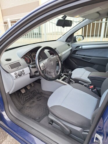 Opel Astra 2006, 277,000 km - 1.4 l - Bakı