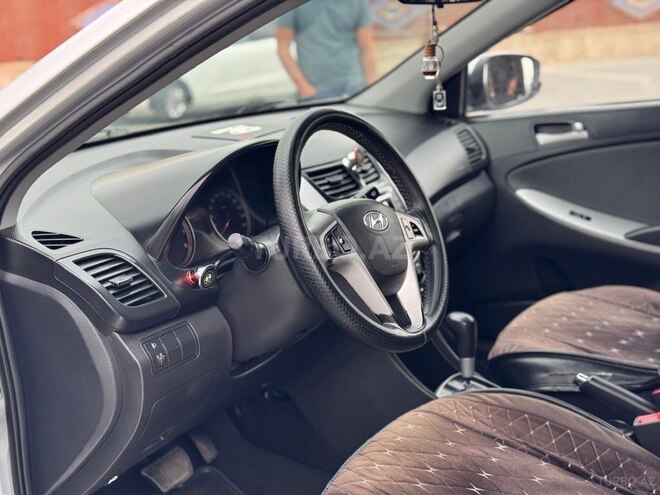 Hyundai Accent 2013, 255,300 km - 1.6 l - Naxçıvan